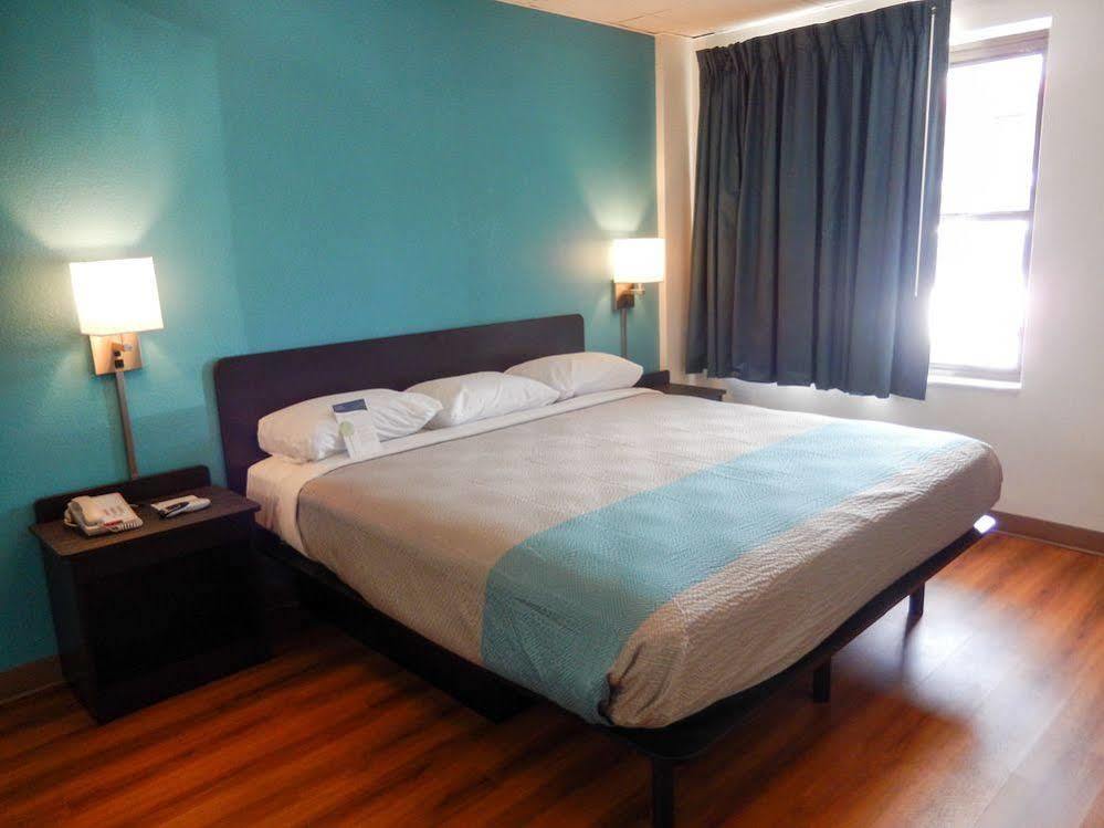 Motel 6-Elmsford, Ny - White Plains מראה חיצוני תמונה