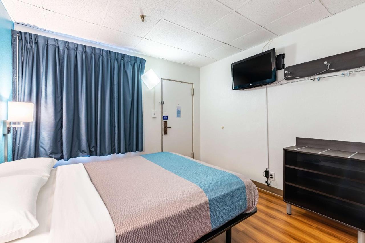 Motel 6-Elmsford, Ny - White Plains מראה חיצוני תמונה