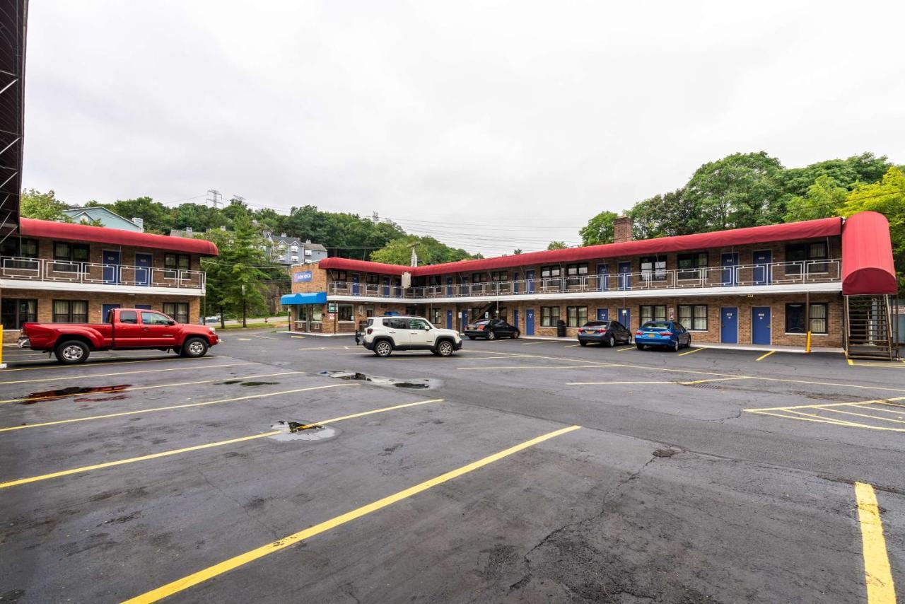 Motel 6-Elmsford, Ny - White Plains מראה חיצוני תמונה