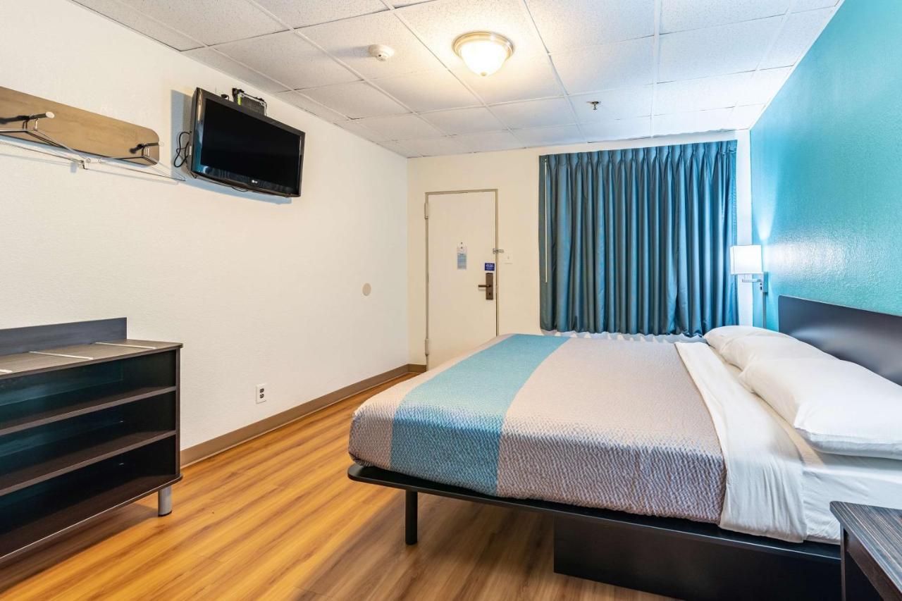 Motel 6-Elmsford, Ny - White Plains מראה חיצוני תמונה